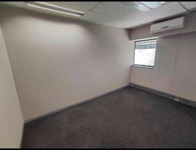 494M² OFFICE TO LET IN RANDJESPARK